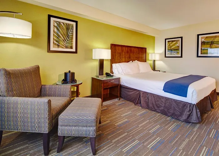 Holiday Inn Express San Diego South - National City By Ihg