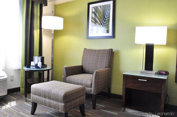 Hotel Express San Diego South - National By Ihg
