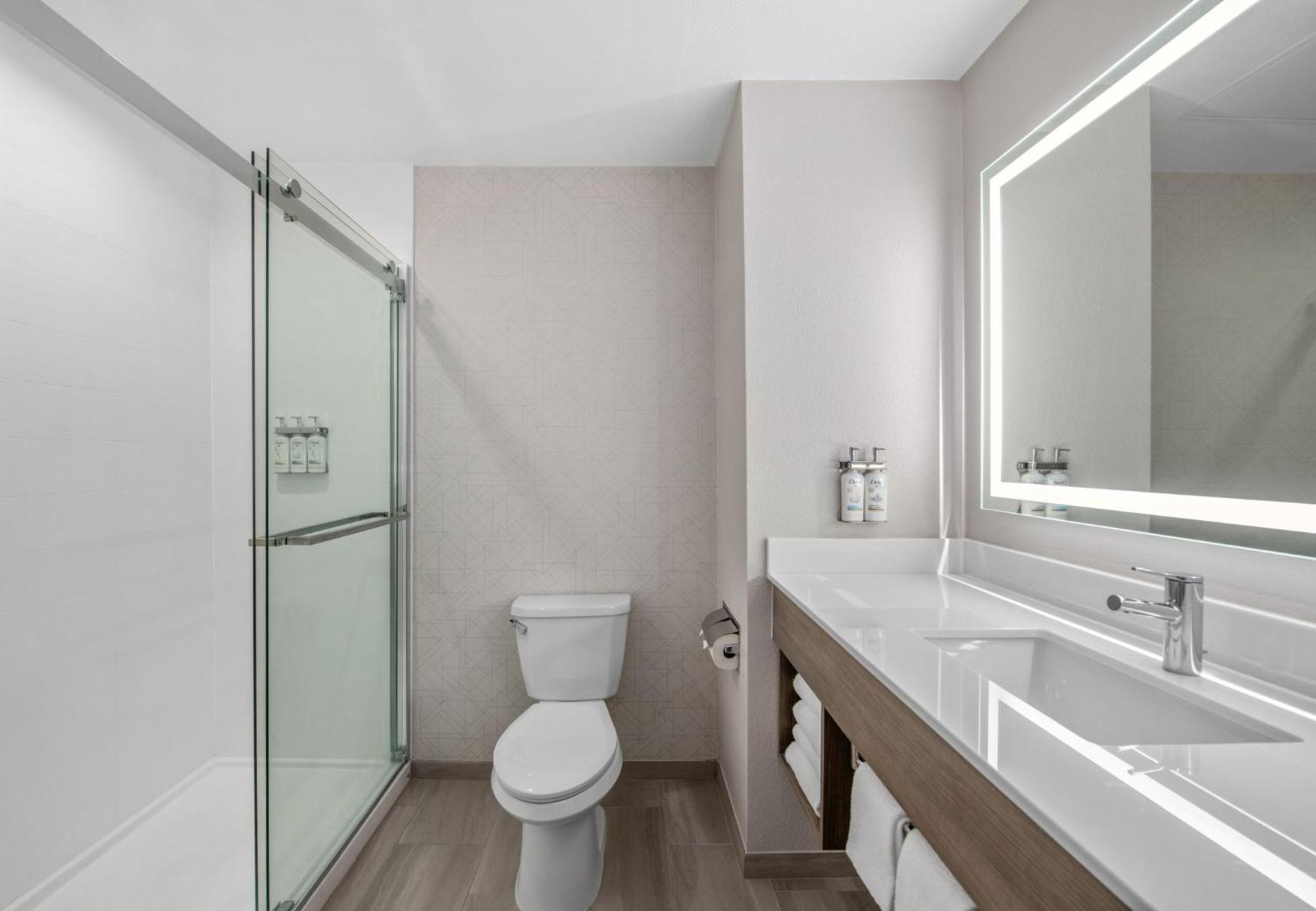 Hotel Express San Diego South - National By Ihg