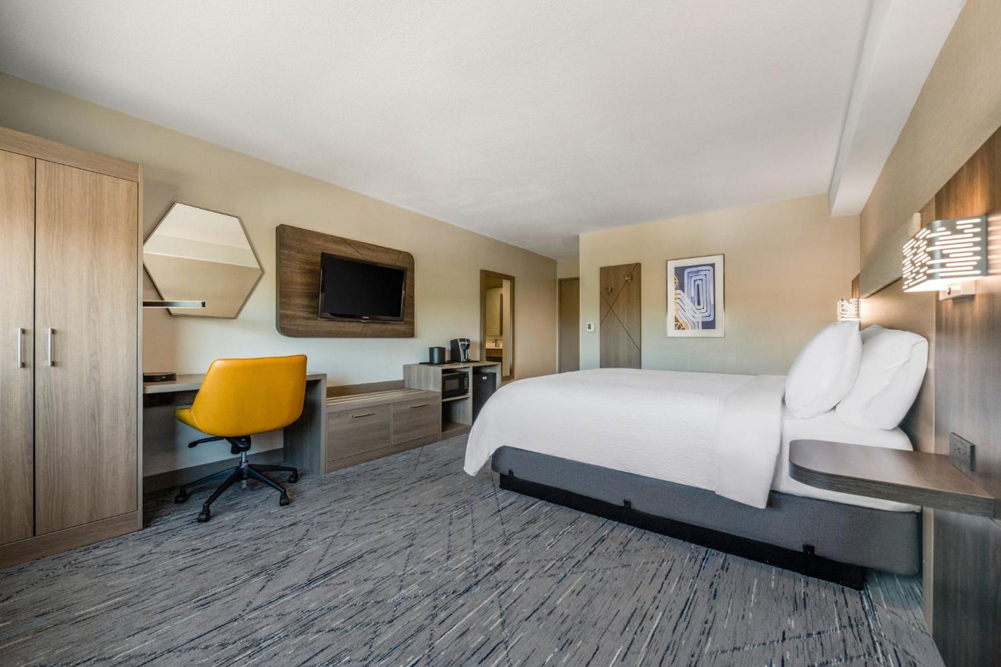 Hotel Express San Diego South - National By Ihg 2*
