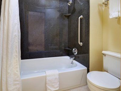 Hotel Express San Diego South - National By Ihg