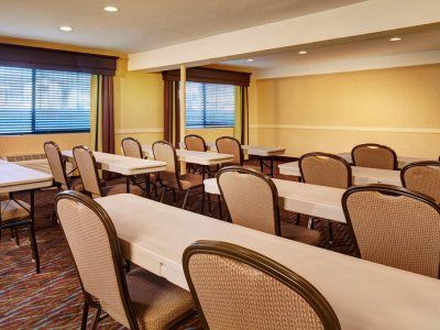 Express San Diego South - National By Ihg 2*