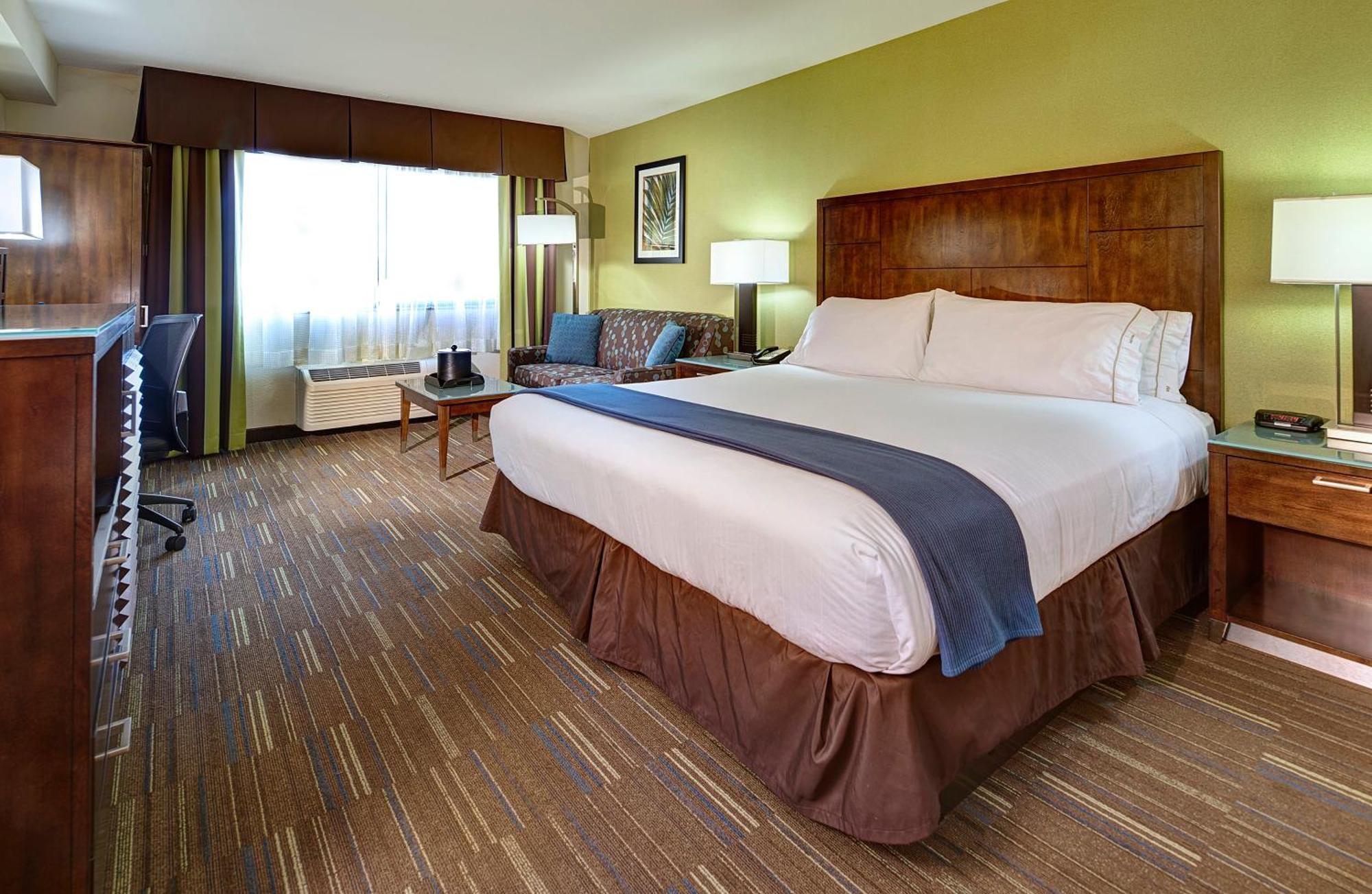 Express San Diego South - National By Ihg 2*