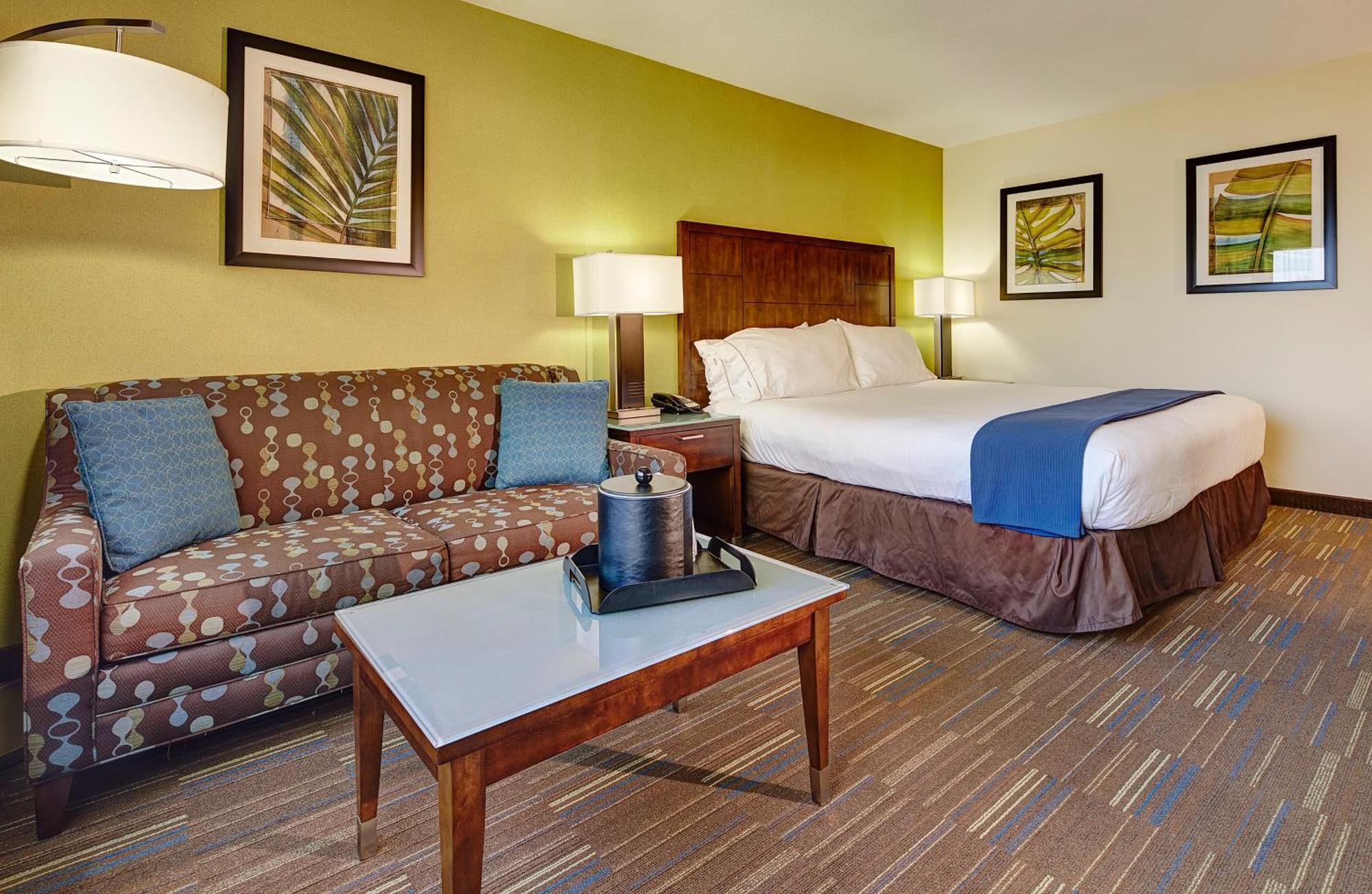 Express San Diego South - National By Ihg Hotel 2*