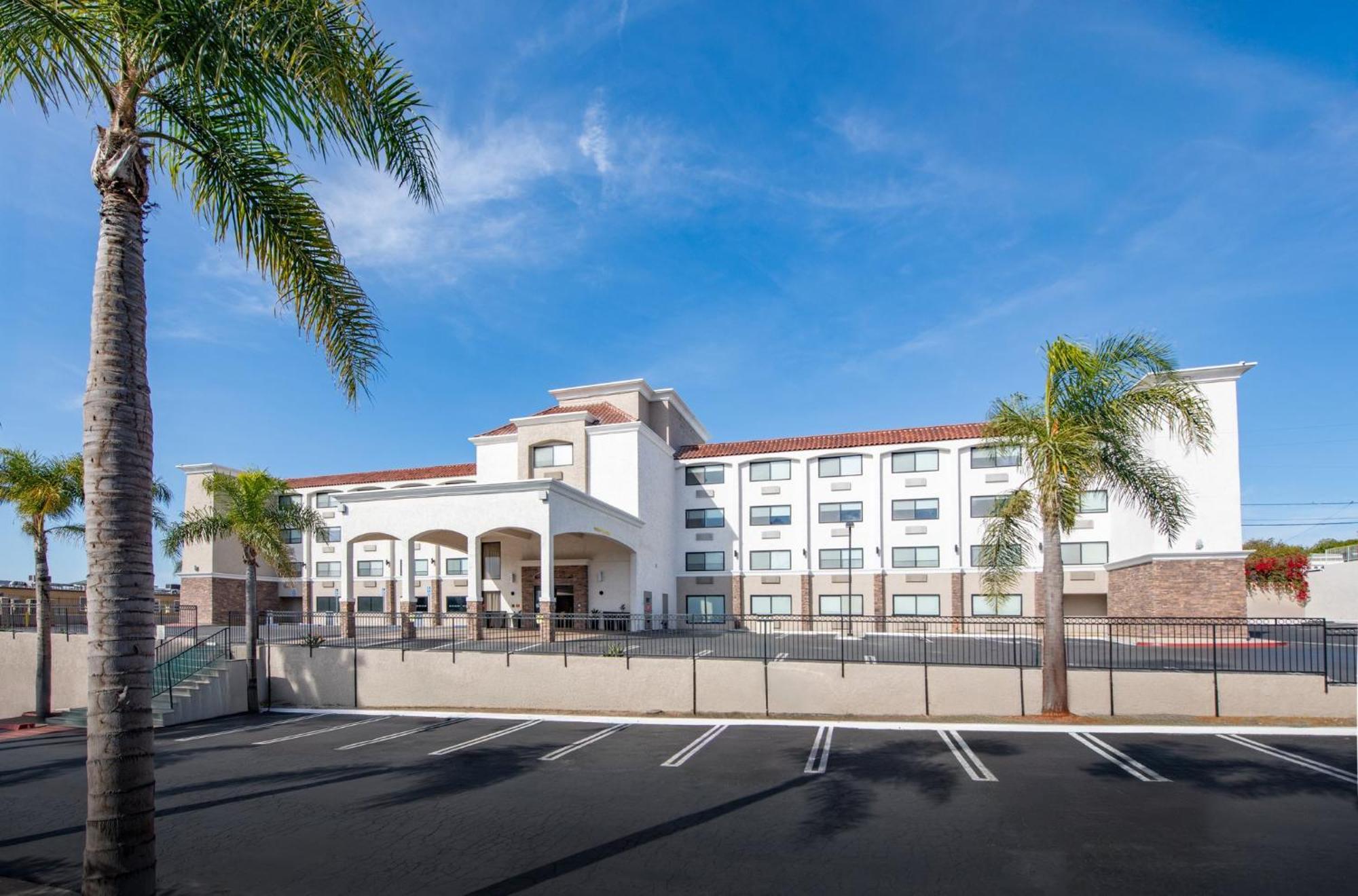 Express San Diego South - National By Ihg 2*