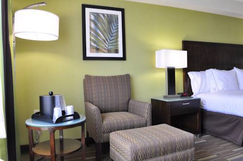 Express San Diego South - National By Ihg Hotel 2*