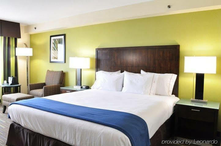 Express San Diego South - National By Ihg