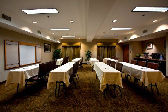 Express San Diego South - National By Ihg Hotel National City